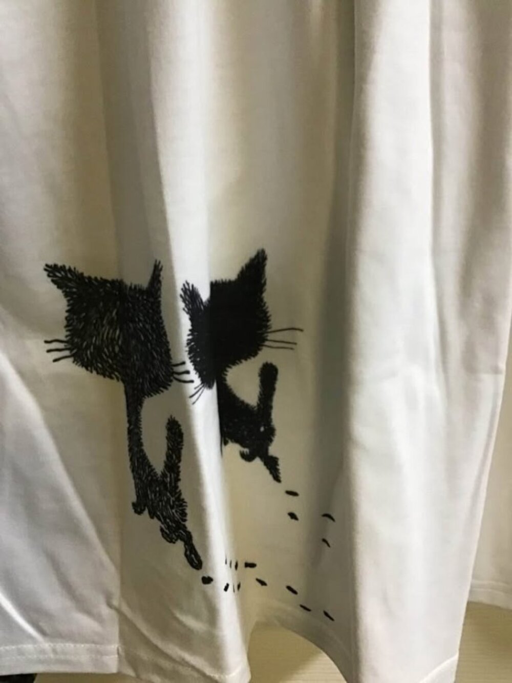 Ladies XL White Tank liket op with black cat design New 10.00
